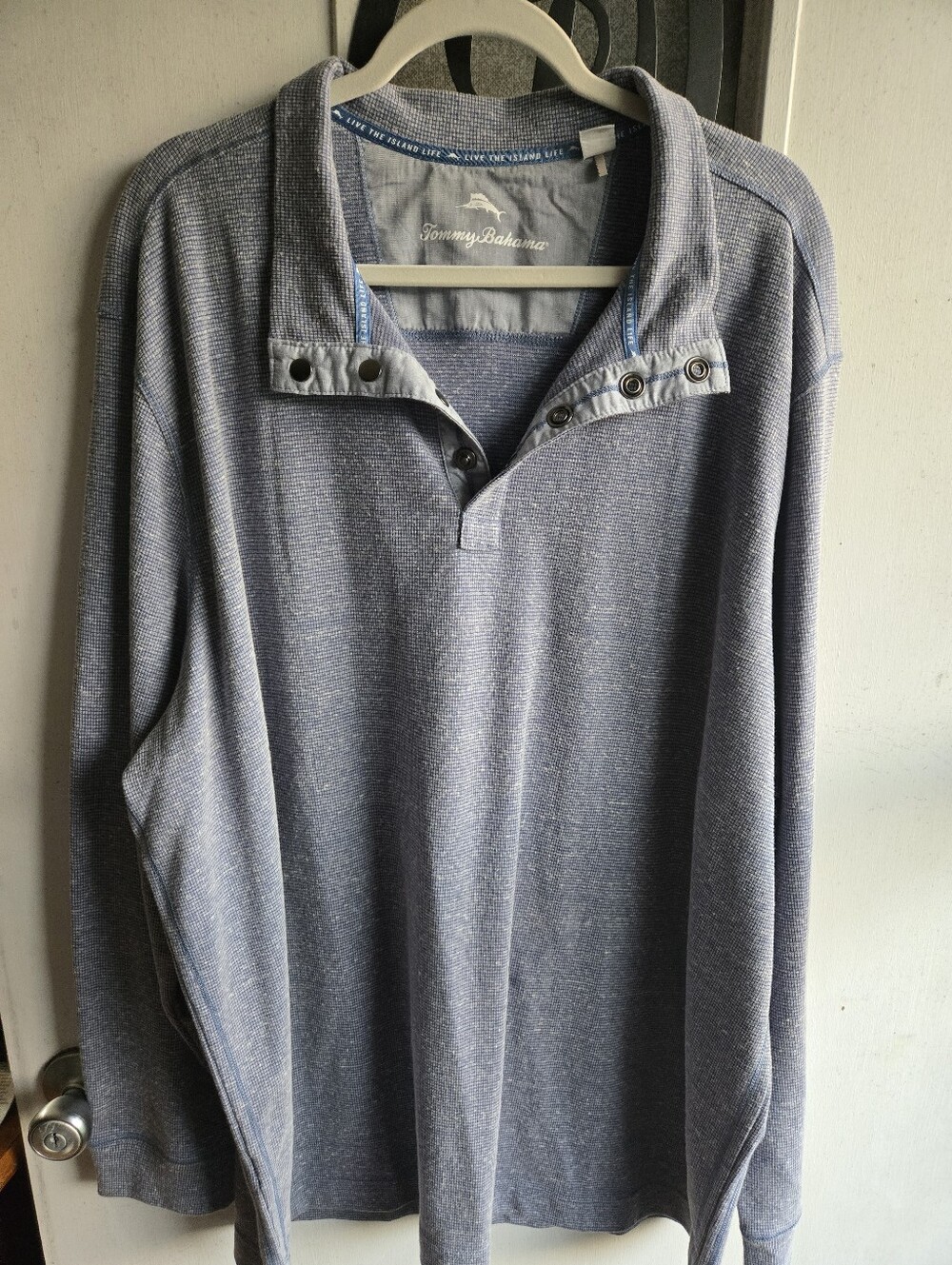 Tommy Bahama Heathered Light Blue Long-Sleeve Henley Pullover